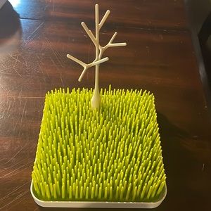 Boon Grass Baby Bottle Drying Rack green with twig drying post